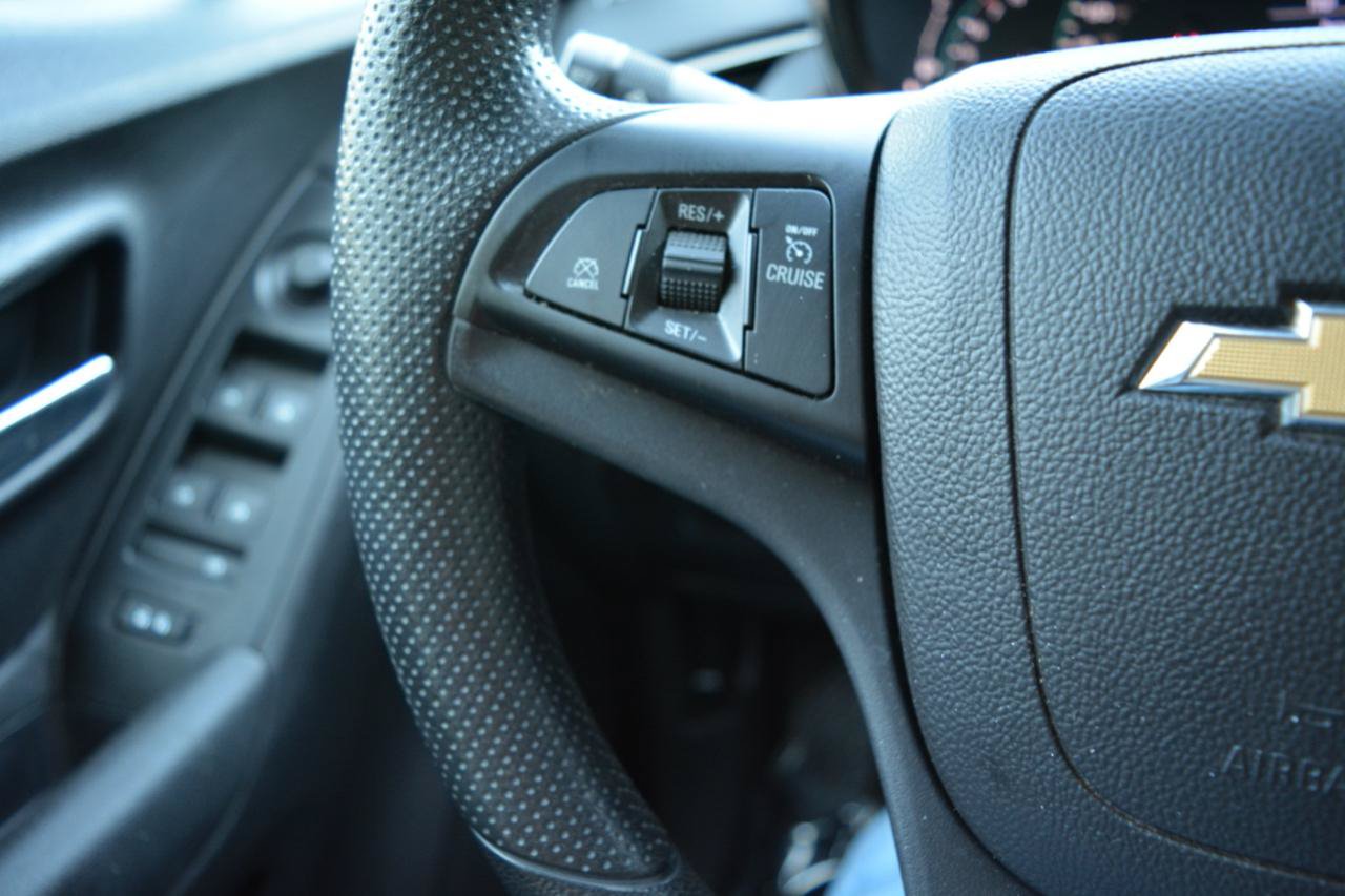 Used 2019 Chevrolet Trax LT FWD image 29