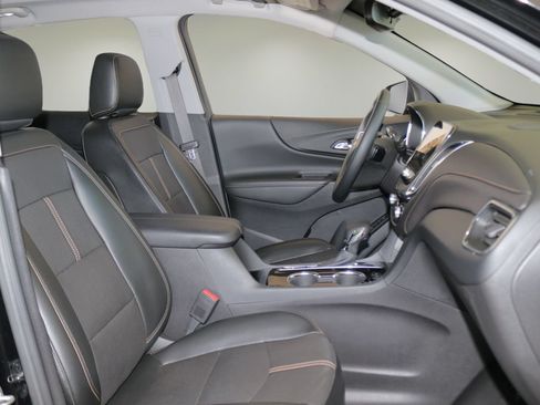 Used 2023 Chevrolet Equinox Premier FWD image 16