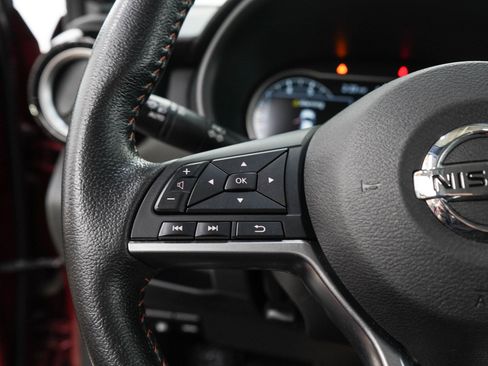 Used 2019 Nissan Kicks SR w/ SR Premium Package FWD image 23