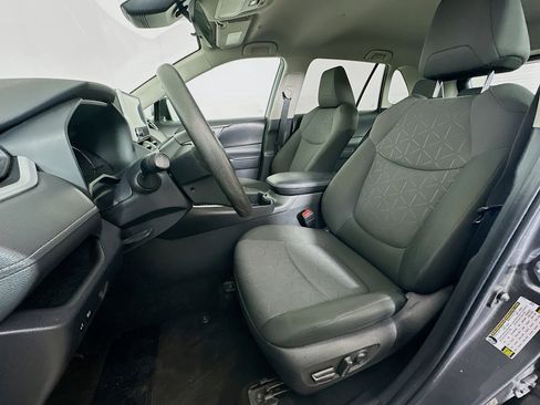 Used 2023 Toyota RAV4 XLE image 13