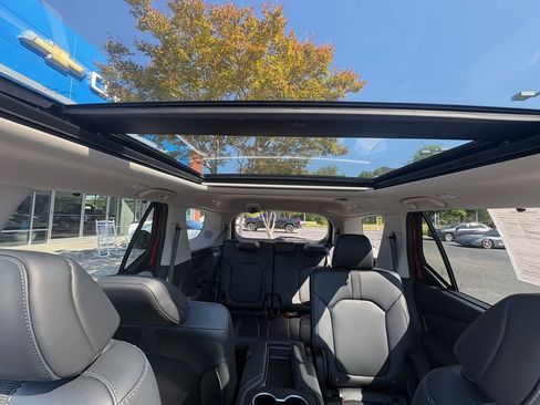 Used 2024 Honda Pilot Touring image 14