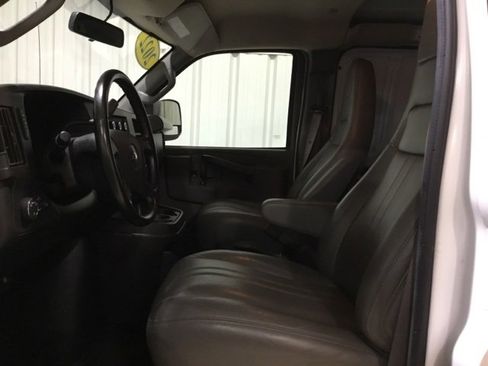 Used 2022 Chevrolet Express 2500 Extended w/ Driver Convenience Package image 21