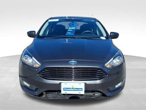 Certified 2018 Ford Focus SE w/ SE Appearance Package image 11