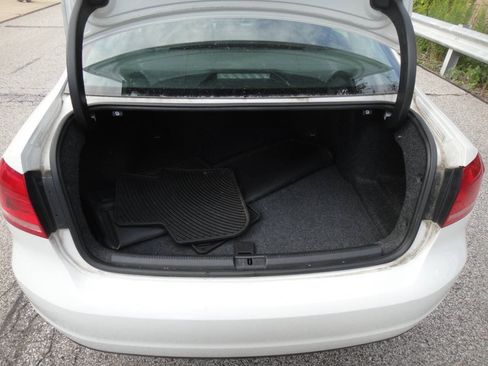 Used 2013 Volkswagen Passat 2.5 SE FWD image 20
