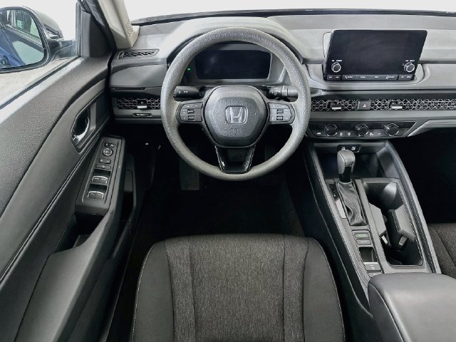 Certified 2025 Honda Accord SE image 4