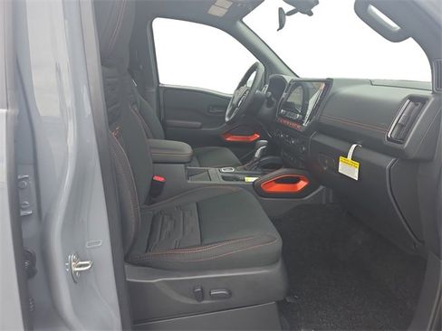 New 2026 Nissan Frontier PRO-4X w/ Pro-4x Convenience Package image 15