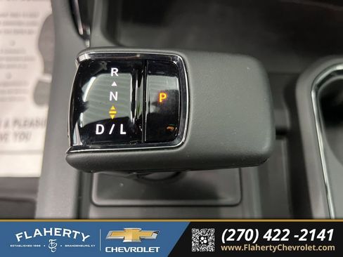 Used 2025 GMC Sierra 1500 AT4 w/ Technology Package AWD/4WD image 31