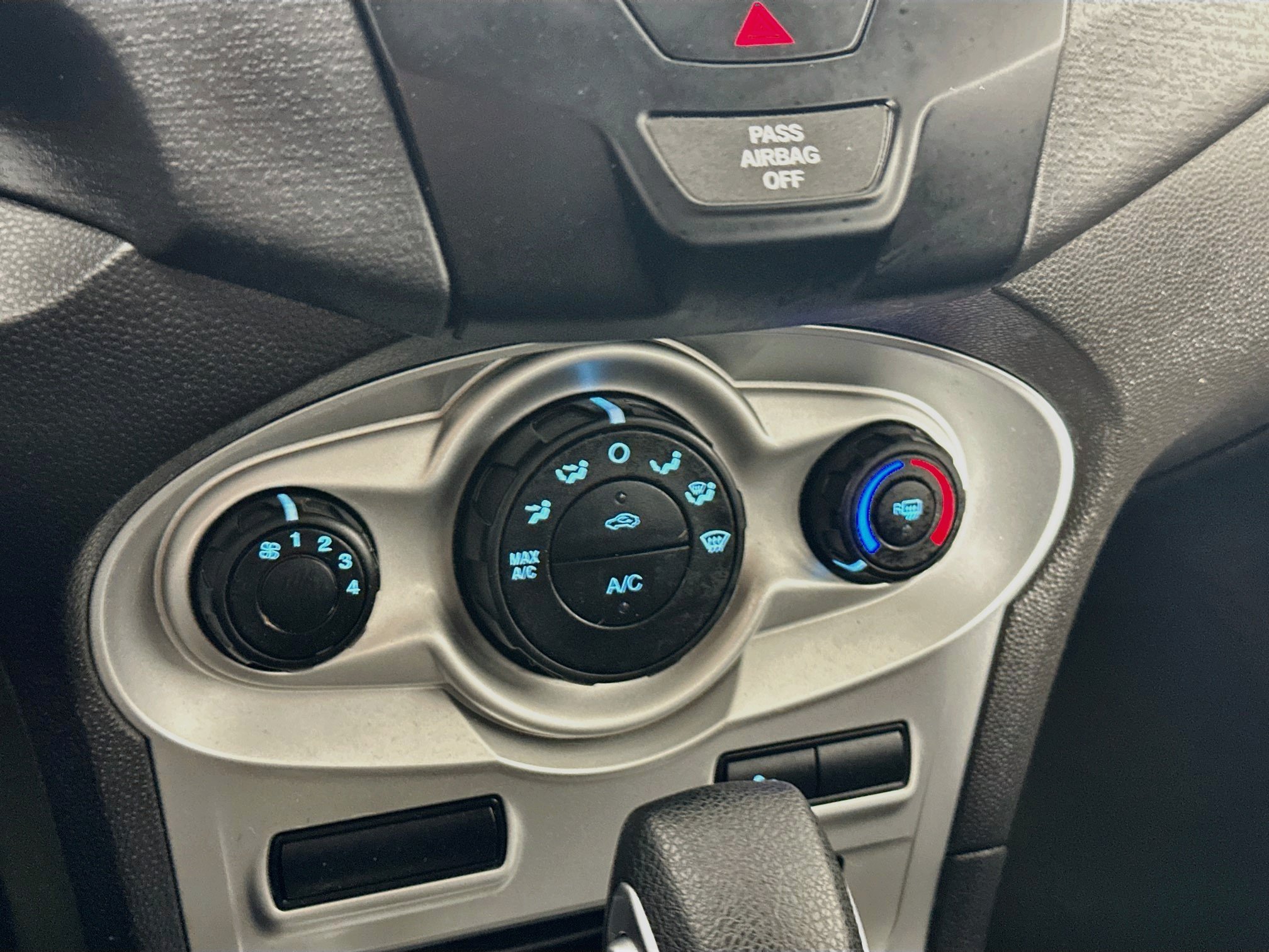 Used 2018 Ford Fiesta SE FWD image 22