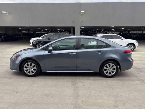 Used 2025 Toyota Corolla LE image 9