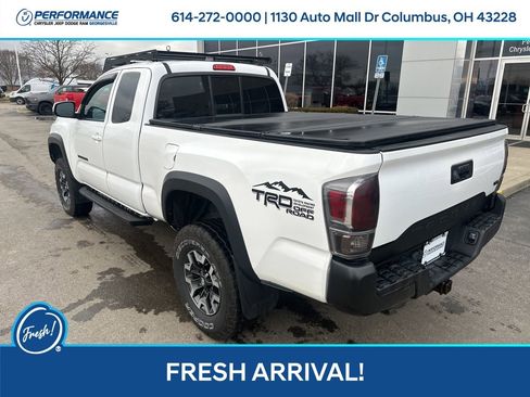 Used 2020 Toyota Tacoma TRD Sport image 6