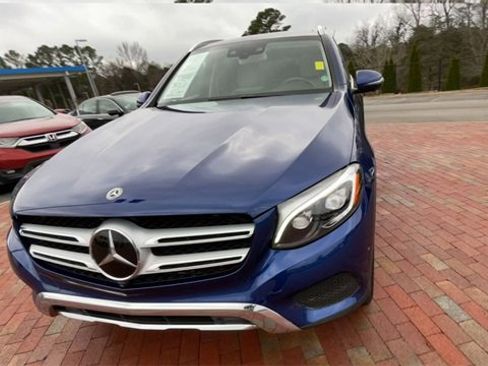 Used 2019 Mercedes-Benz GLC 300 image 4