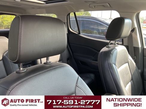 Used 2019 GMC Acadia SLT AWD/4WD image 19