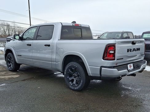 New 2026 RAM 1500 4x4 Crew Cab image 3