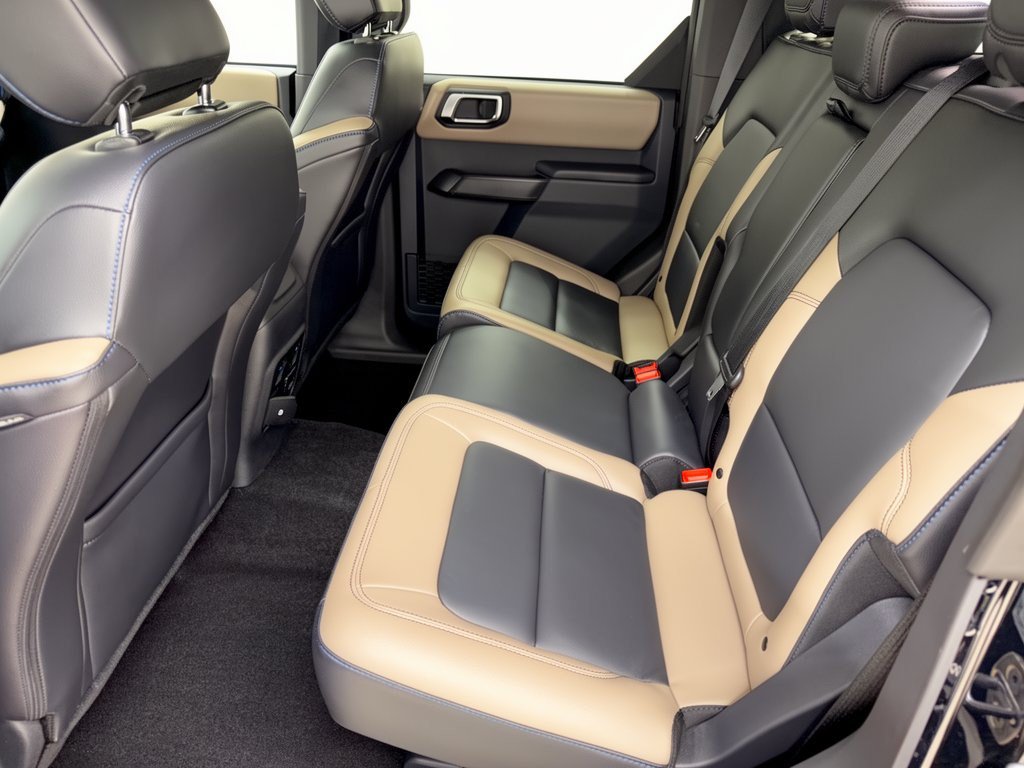 Used 2024 Ford Bronco Wildtrak AWD/4WD image 25