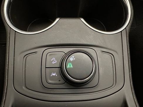 Used 2024 GMC Terrain SLE FWD image 15