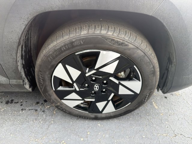 Used 2025 Hyundai Kona SEL FWD image 15