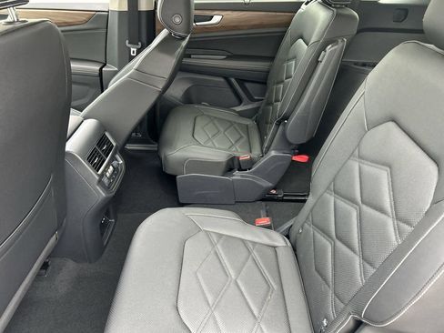 New 2026 Volkswagen Atlas SE FWD image 13