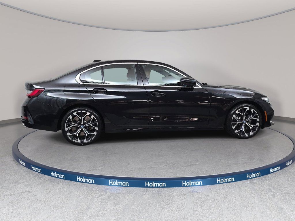 Used 2026 BMW 330i xDrive Sedan w/ Premium Package AWD/4WD image 5