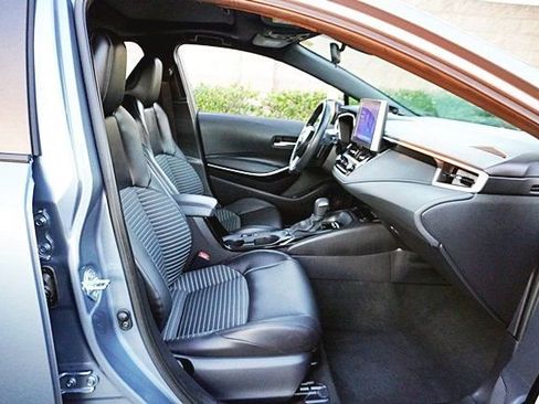 Used 2025 Toyota Corolla XSE image 11