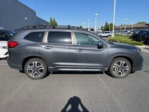 Used 2023 Subaru Ascent Touring AWD/4WD image 4