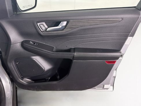 Used 2023 Ford Escape Platinum w/ Premium Technology Package FWD image 32