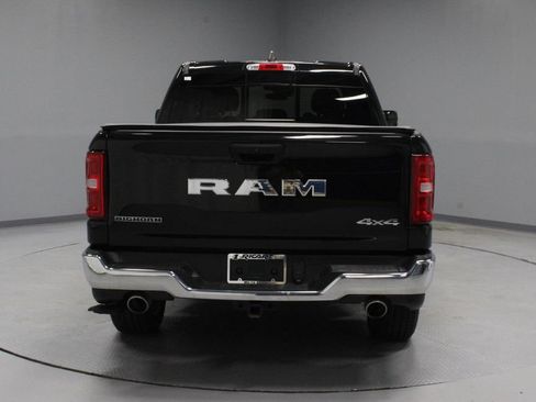 Used 2025 RAM 1500 Big Horn AWD/4WD image 8