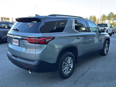 Used 2023 Chevrolet Traverse LT image 5