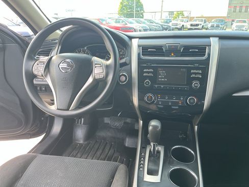 Used 2015 Nissan Altima 2.5 S w/ Special Edition Package FWD image 36