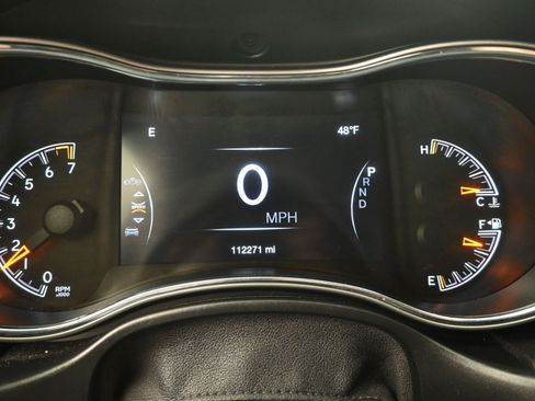 Used 2019 Jeep Grand Cherokee Limited image 18