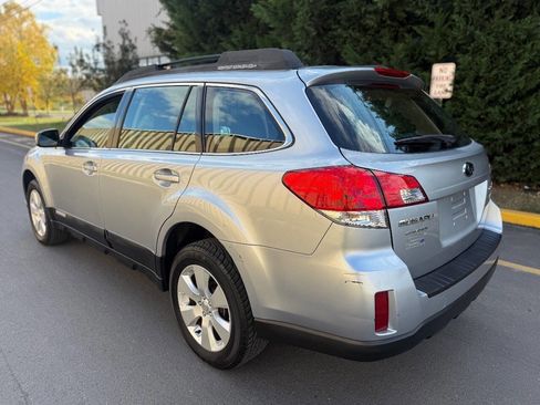 Used 2012 Subaru Outback 2.5i w/ Alloy Wheel Pkg image 8