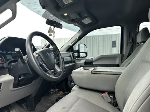 Used 2017 Ford F250 XL w/ STX Appearance Package image 9