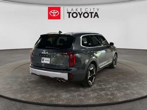 Used 2024 Kia Telluride S w/ S Sunroof Package FWD image 9