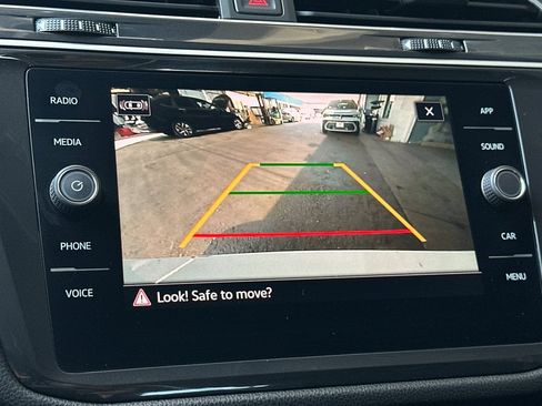 Used 2023 Volkswagen Tiguan SE FWD image 20