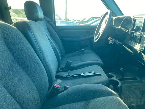 Used 2004 Chevrolet Silverado 1500 4x4 Extended Cab w/ Light Duty Power Package image 7