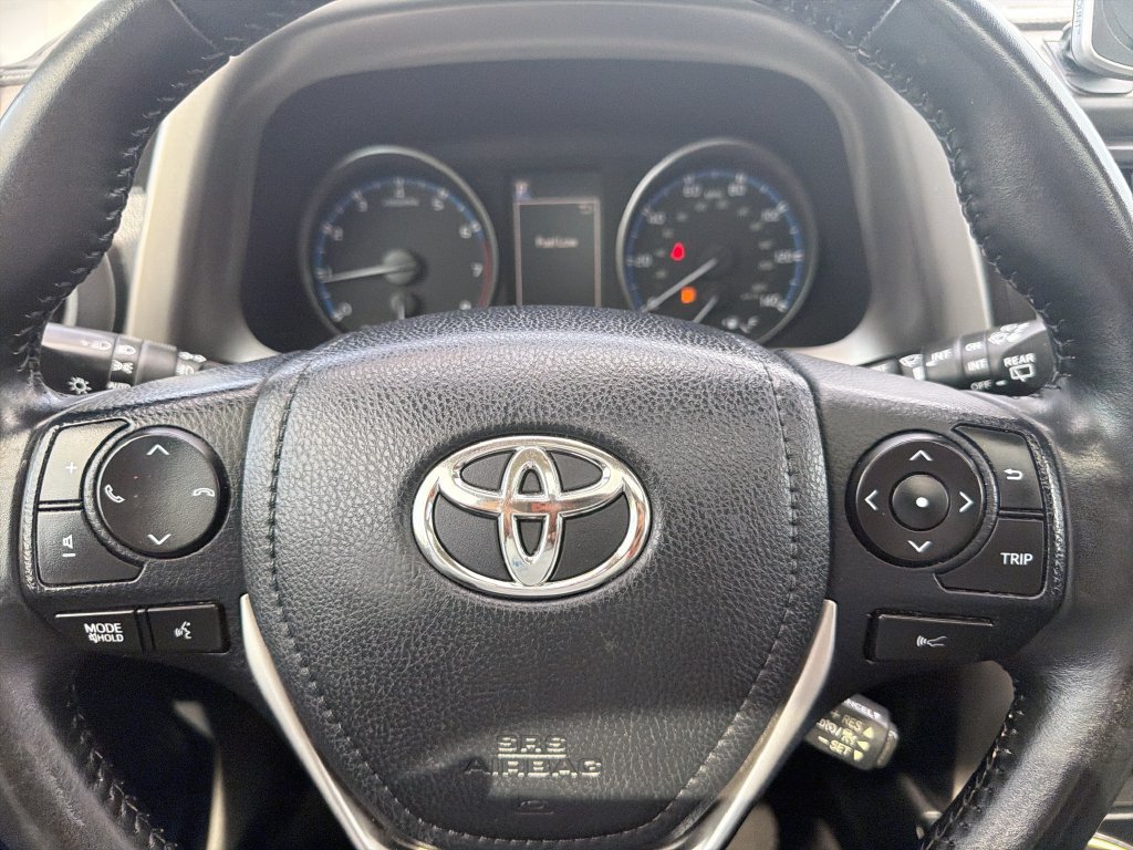 Used 2018 Toyota RAV4 XLE FWD image 32