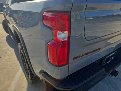 Used 2025 Chevrolet Silverado 1500 ZR2 w/ Technology Package image 28