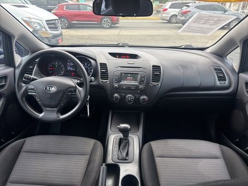 Used 2016 Kia Forte LX w/ LX Popular Package image 12