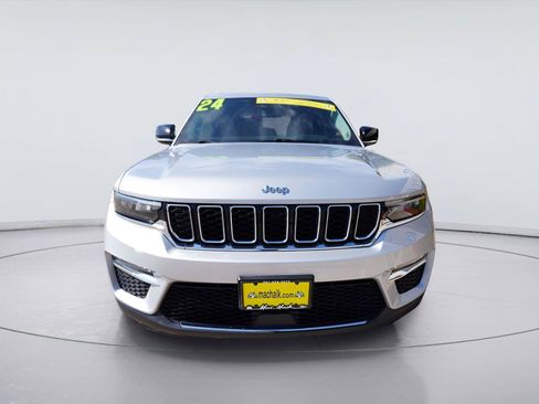 Used 2024 Jeep Grand Cherokee Limited RWD image 21