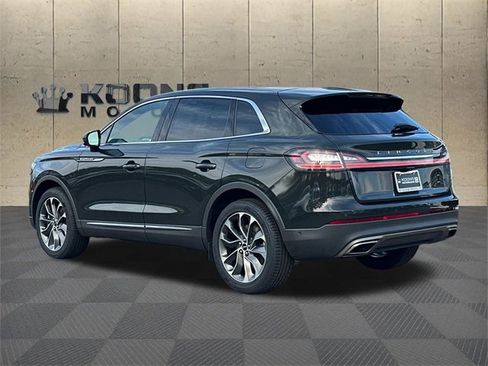 Used 2022 Lincoln Nautilus Reserve w/ Equipment Group 201A image 6