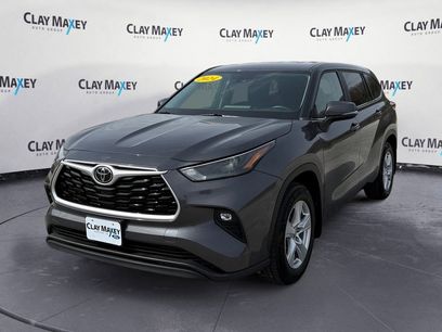 Used 2024 Toyota Highlander LE