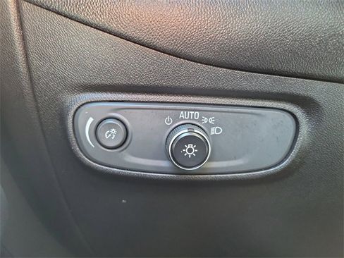 Used 2019 Chevrolet Equinox LT image 24