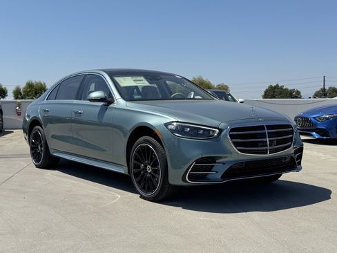 New 2026 Mercedes-Benz S 580e 4MATIC Sedan image 2