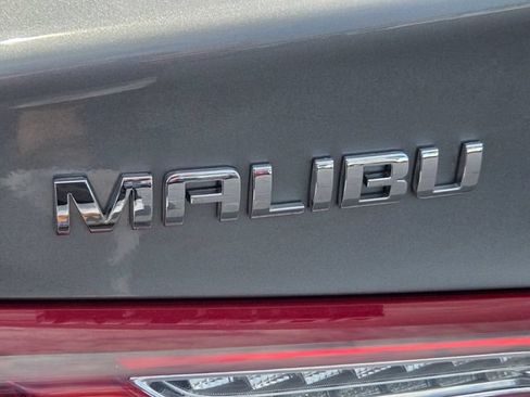 Used 2024 Chevrolet Malibu LT FWD image 17