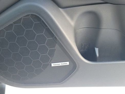 Used 2018 Subaru Outback 2.5i Limited image 19