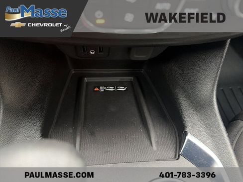 Certified 2023 Chevrolet Traverse LT w/ Rear Camera Mirror Package image 13