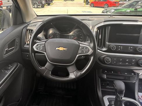 Used 2022 Chevrolet Colorado LT w/ Fleet Safety Package RWD image 20