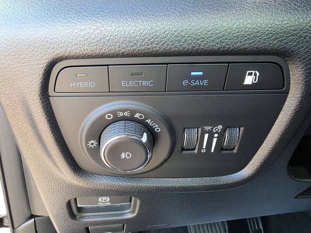 New 2025 Jeep Grand Cherokee Limited 4xe AWD/4WD image 28