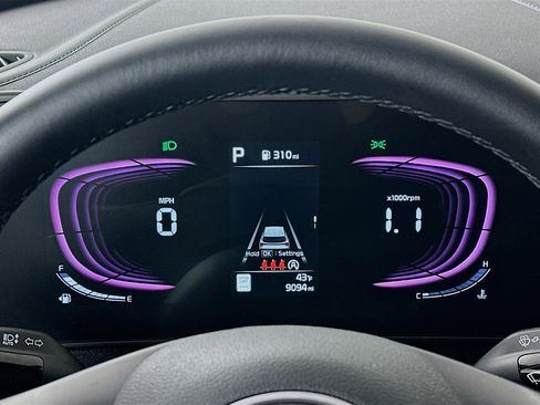 Certified 2025 Kia Sportage X-Line image 12