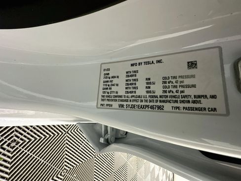 Used 2023 Tesla Model 3 Standard Range RWD image 12