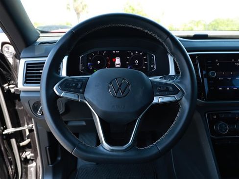 Used 2023 Volkswagen Atlas Cross Sport SE FWD image 11